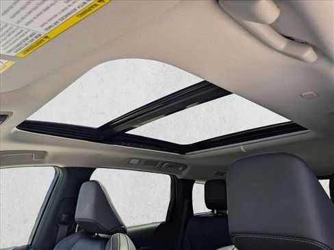 Used 2025 INFINITI QX60 Pure image 15