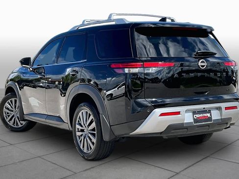 Used 2024 Nissan Pathfinder SL w/ SL Premium Package FWD image 12