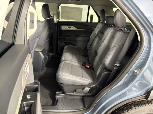 New 2026 Ford Explorer Active RWD image 31