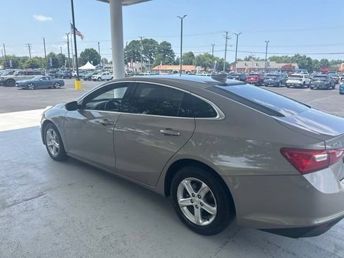 Used 2023 Chevrolet Malibu LT FWD image 26