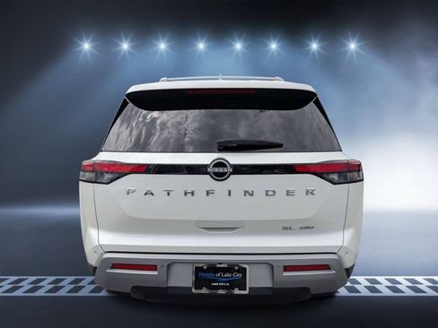 Used 2024 Nissan Pathfinder SL AWD/4WD image 4