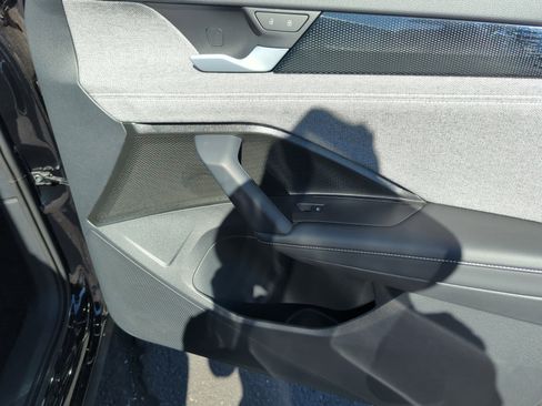 New 2025 Volkswagen Tiguan S image 16