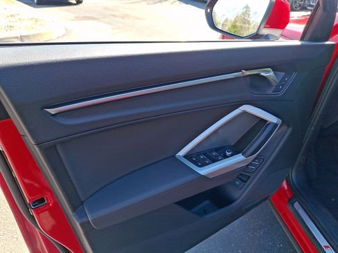 Used 2022 Audi Q3 2.0T Premium Plus image 14