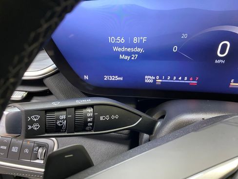 Used 2025 Buick Enclave Preferred FWD image 38