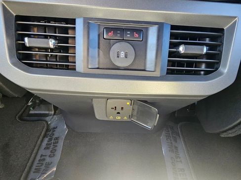 New 2026 Ford F250 Lariat w/ Black Appearance Package image 33