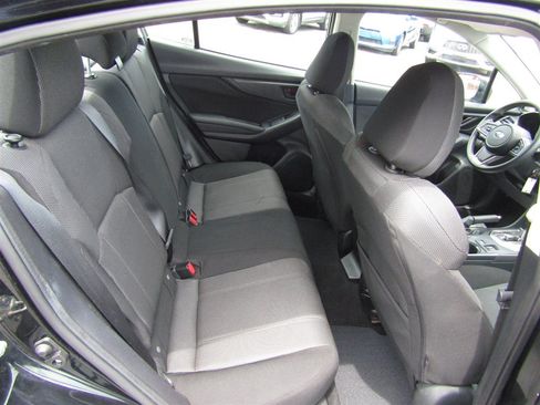 Used 2018 Subaru Impreza 2.0i Premium w/ Eyesight & BSD & Rcta AWD/4WD image 19