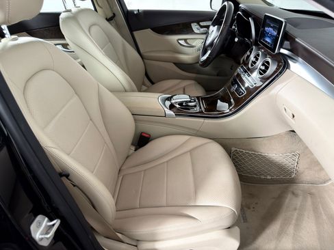 Used 2016 Mercedes-Benz C 300 4MATIC Sedan image 22