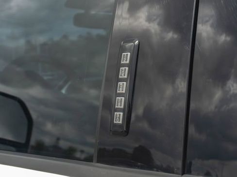 Used 2021 Ford F250 Lariat AWD/4WD image 20