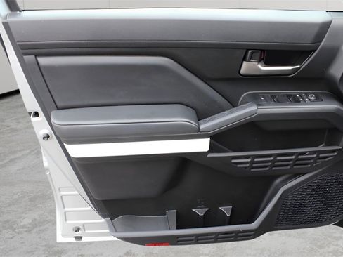 Used 2024 Toyota Tacoma TRD Sport image 18