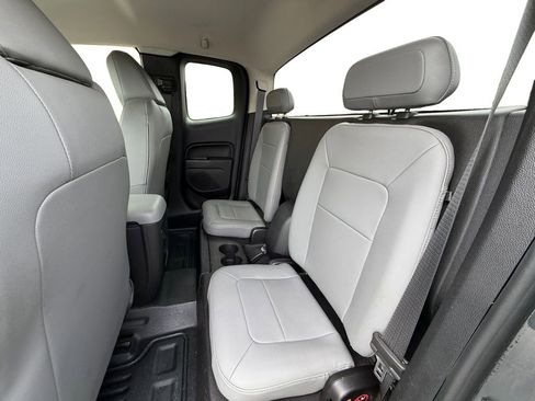 Used 2017 Chevrolet Colorado W/T w/ WT Convenience Package image 19