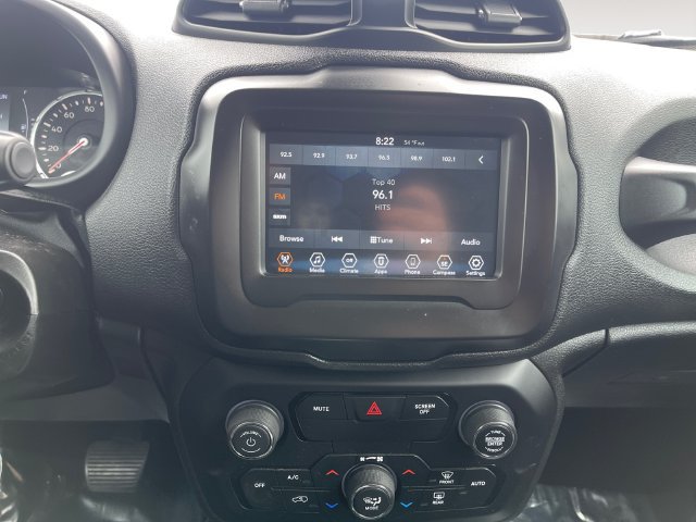 Used 2019 Jeep Renegade Latitude w/ Popular Equipment Group AWD/4WD image 20