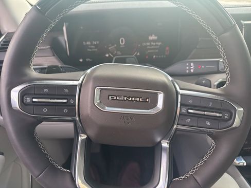 Used 2024 GMC Acadia Denali w/ Super Cruise Package FWD image 12