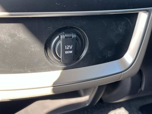 New 2026 Kia Carnival EX FWD image 17