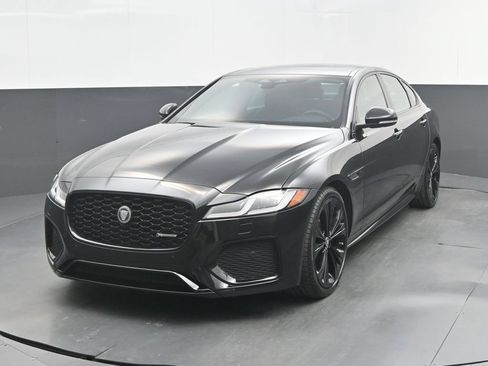 Certified 2024 Jaguar XF R-Dynamic SE AWD/4WD image 1