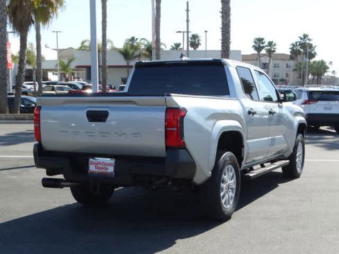 Used 2025 Toyota Tacoma SR image 12