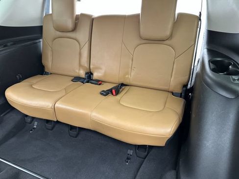 Used 2016 INFINITI QX80 4WD w/ Signature Edition Package image 24
