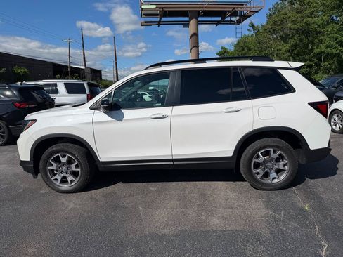 Used 2023 Honda Passport TrailSport image 8