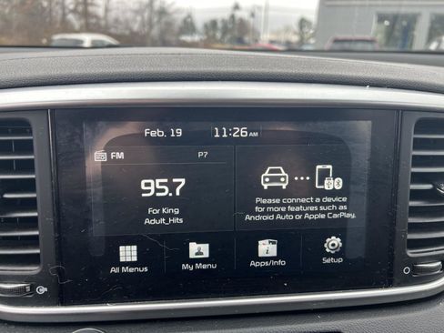 Used 2020 Kia Sportage LX image 12