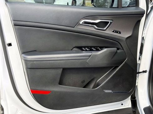 Used 2023 Kia Sportage SX image 15