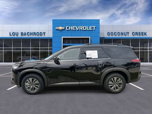 Used 2025 Nissan Pathfinder SV FWD image 5