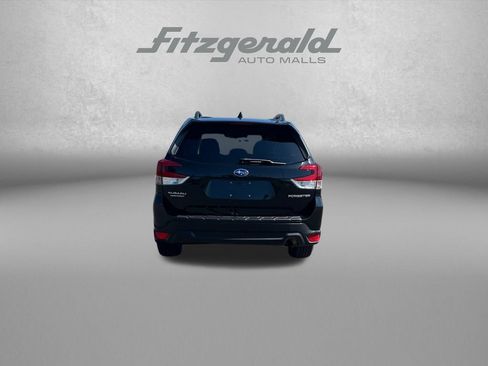 Used 2019 Subaru Forester Premium w/ All-Weather Package AWD/4WD image 6