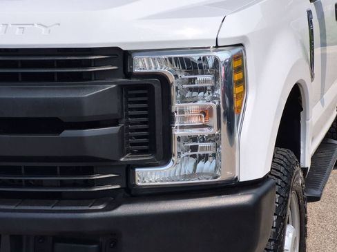 Used 2019 Ford F250 XL w/ Snow Plow Prep Package AWD/4WD image 11