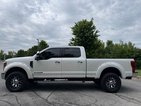 Used 2019 Ford F250 Lariat w/ Lariat Ultimate Package AWD/4WD image 6