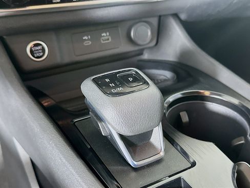 Used 2023 Nissan Rogue SV FWD image 24