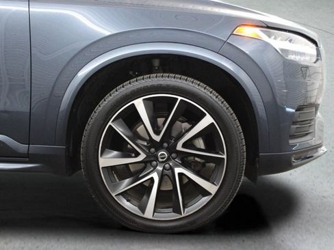 Used 2022 Volvo XC90 T6 Momentum w/ Advanced Package AWD/4WD image 14