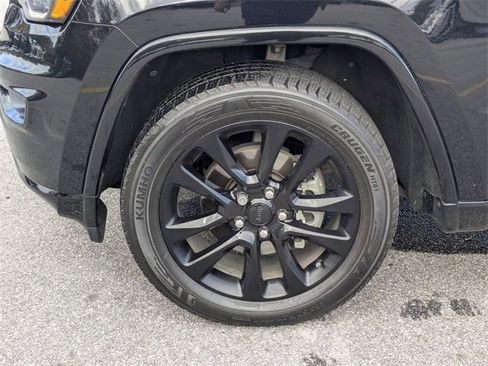 Used 2020 Jeep Grand Cherokee Altitude image 7