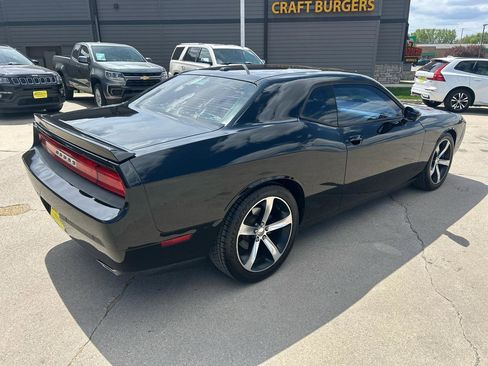 Used 2014 Dodge Challenger R/T RWD image 3