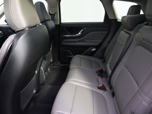 New 2026 Lincoln Corsair Premiere image 21