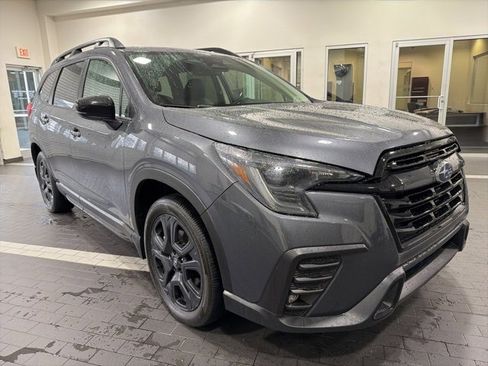 Used 2024 Subaru Ascent Onyx Edition image 7
