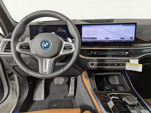New 2026 BMW X5 xDrive50e image 19