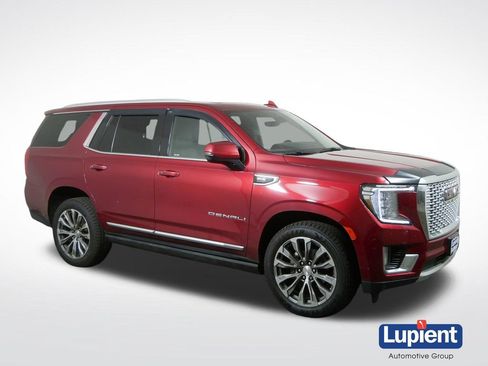 Used 2021 GMC Yukon Denali w/ Denali Premium Package AWD/4WD image 1