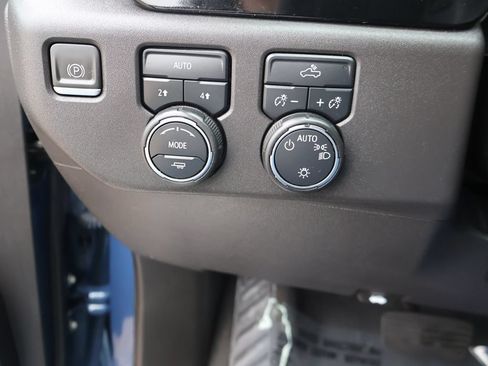 Used 2024 Chevrolet Silverado 1500 LT AWD/4WD image 33
