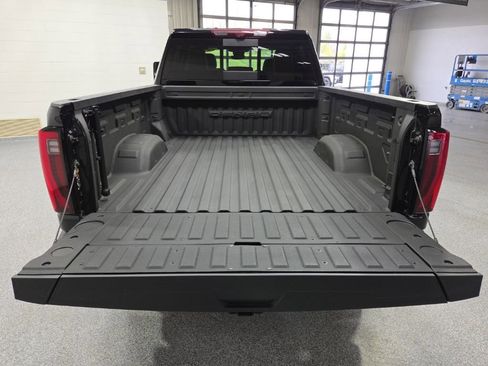 Used 2024 GMC Sierra 2500 Denali Ultimate AWD/4WD image 40