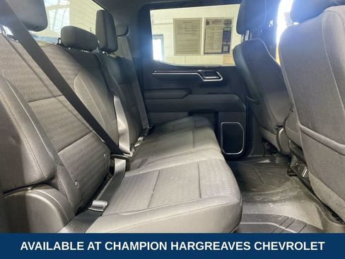 Used 2022 Chevrolet Silverado 1500 LT AWD/4WD image 35