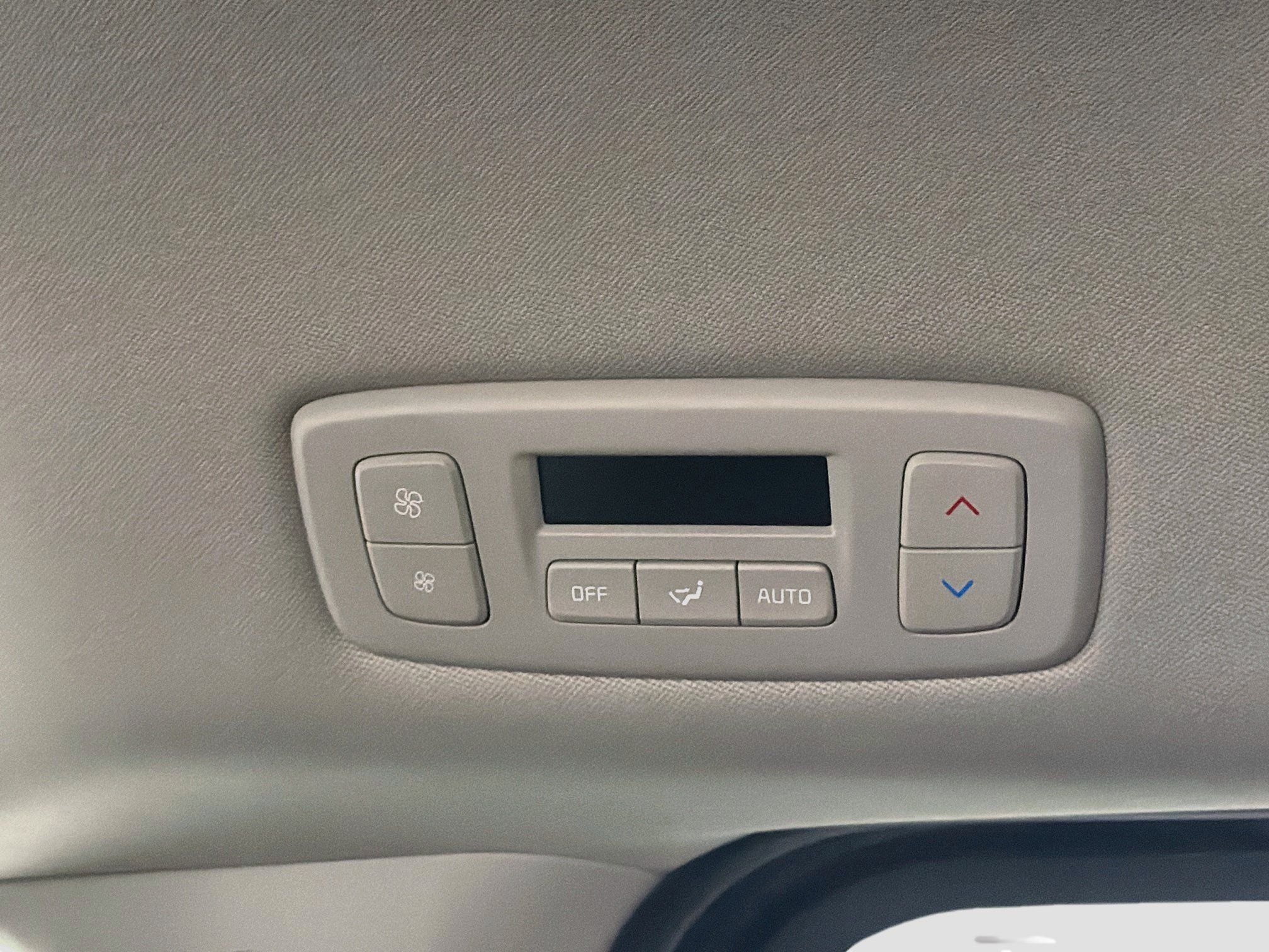 Used 2026 Kia Carnival LXS FWD image 27