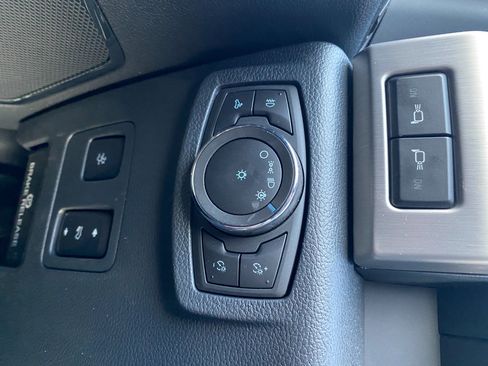 Used 2022 Ford F350 Platinum image 44