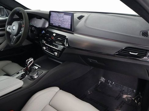 Used 2021 BMW M5 w/ Executive Package image 9