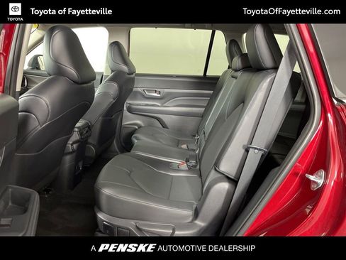 Certified 2024 Toyota Grand Highlander XLE image 26