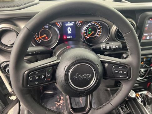 Used 2023 Jeep Wrangler Willys image 20