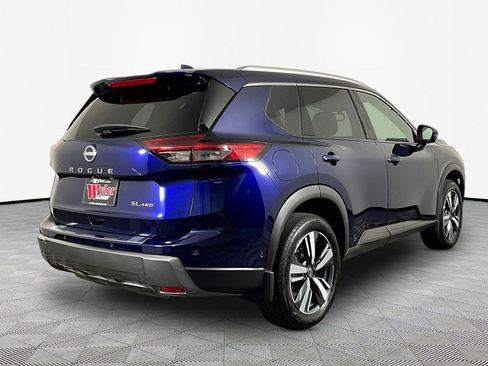 Certified 2025 Nissan Rogue SL AWD/4WD image 6