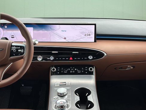 Certified 2026 Genesis GV70 2.5T Advanced image 22