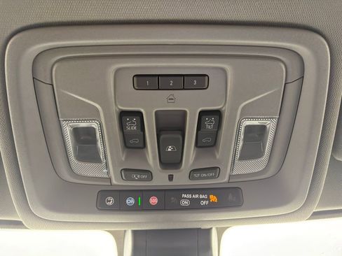 Used 2022 GMC Sierra 2500 Denali image 43