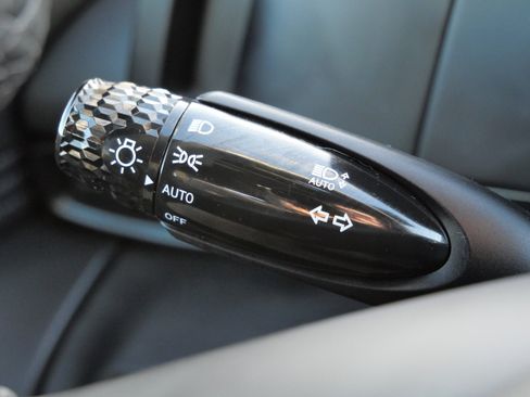 Certified 2025 Hyundai Elantra Sport image 34