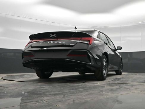 New 2026 Hyundai Elantra Blue image 35