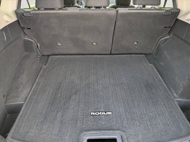 Used 2024 Nissan Rogue SV FWD image 6