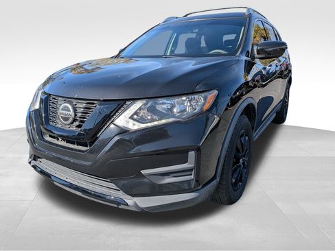 Used 2018 Nissan Rogue SV image 10